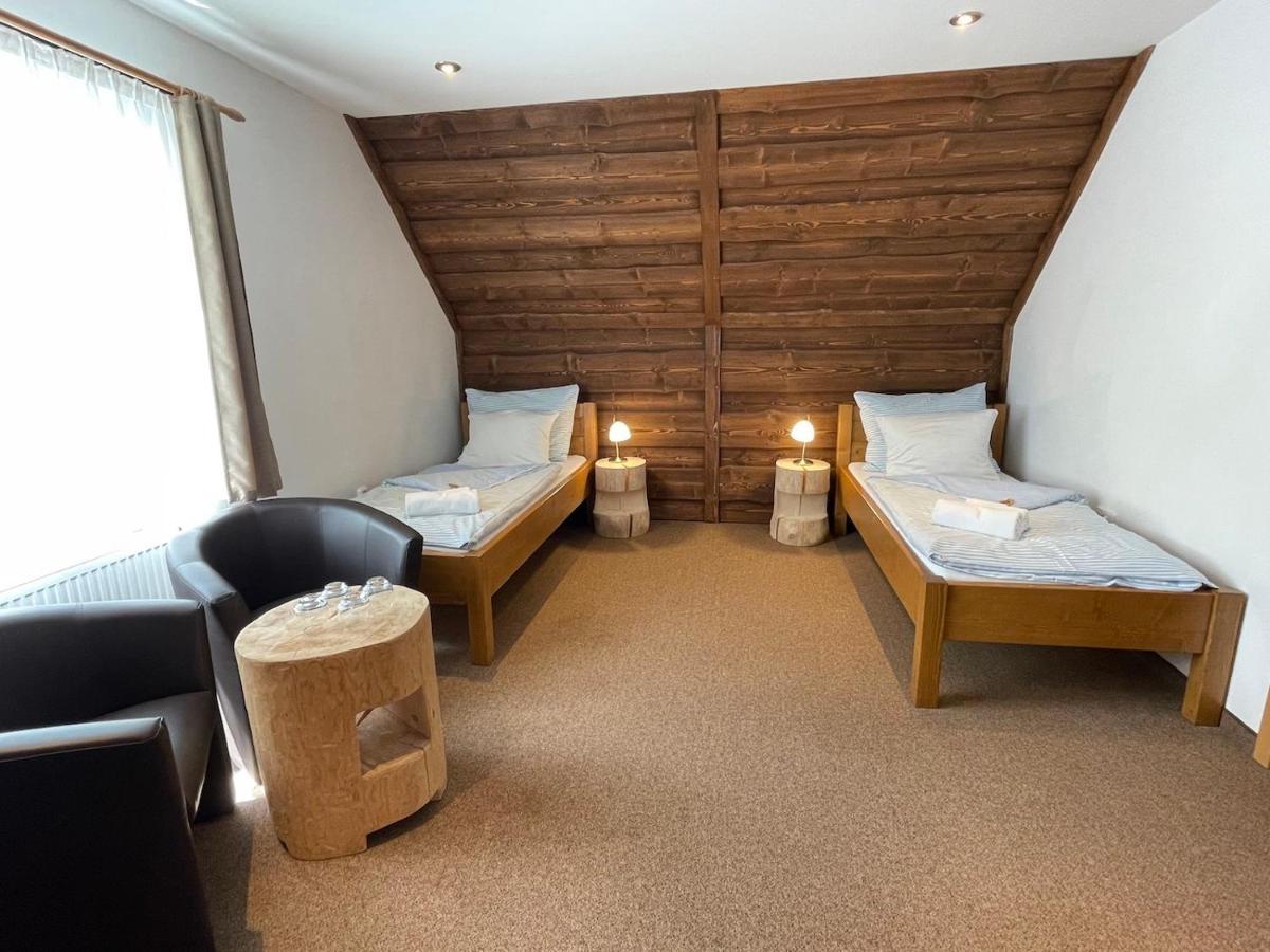Hotel Kristian Kubova Huť 외부 사진